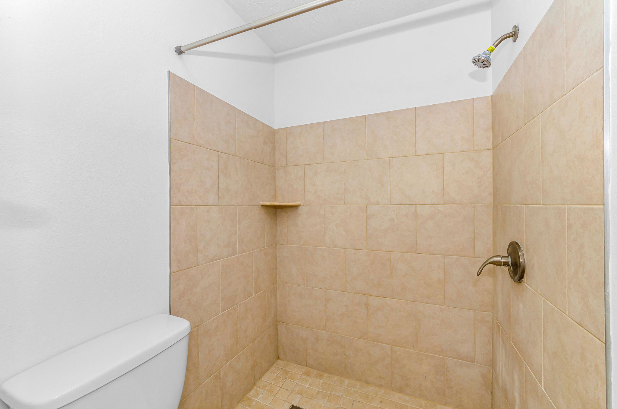 Primary Bathroom1b