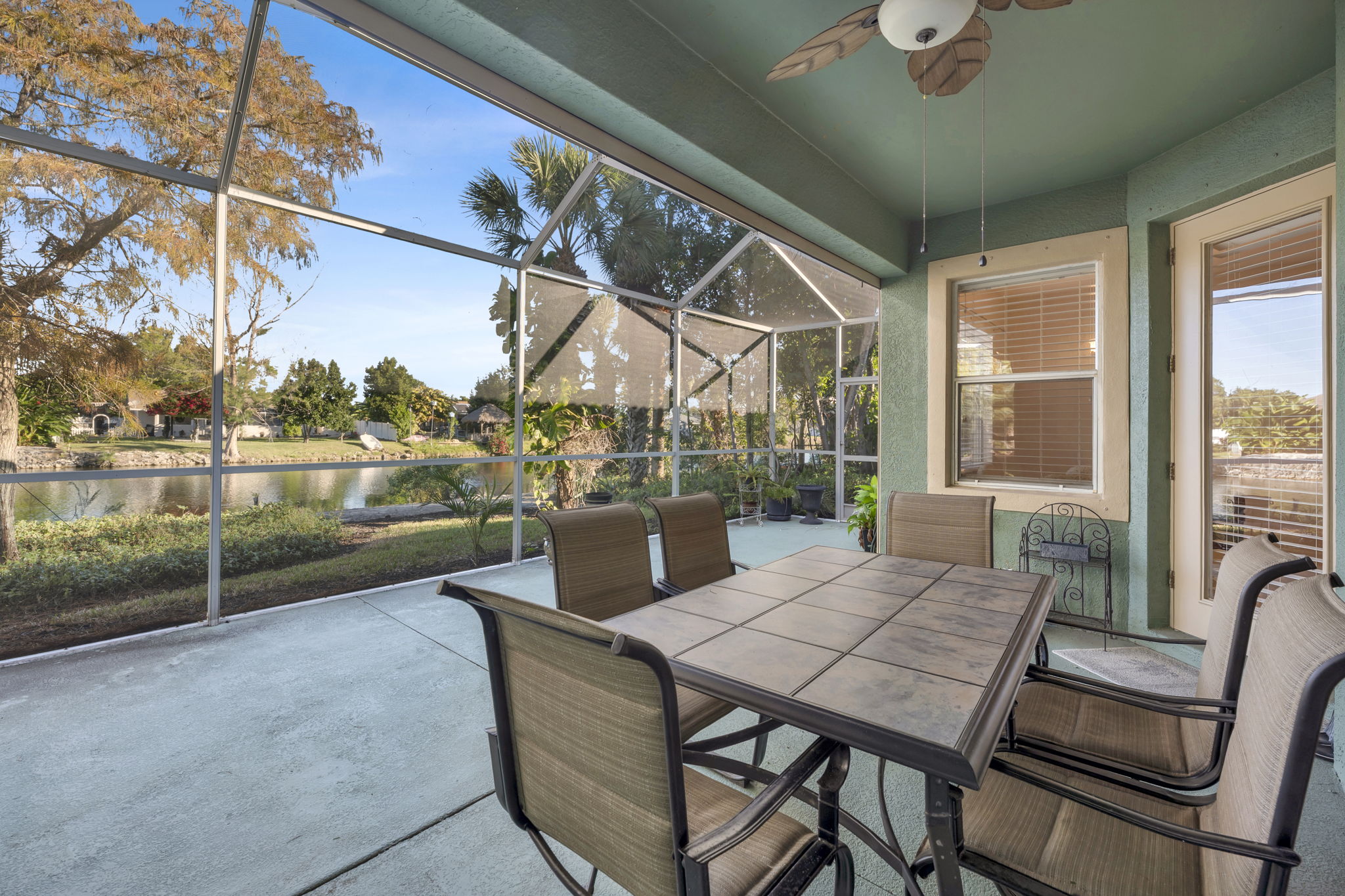 Outdoor Dining - Lanai