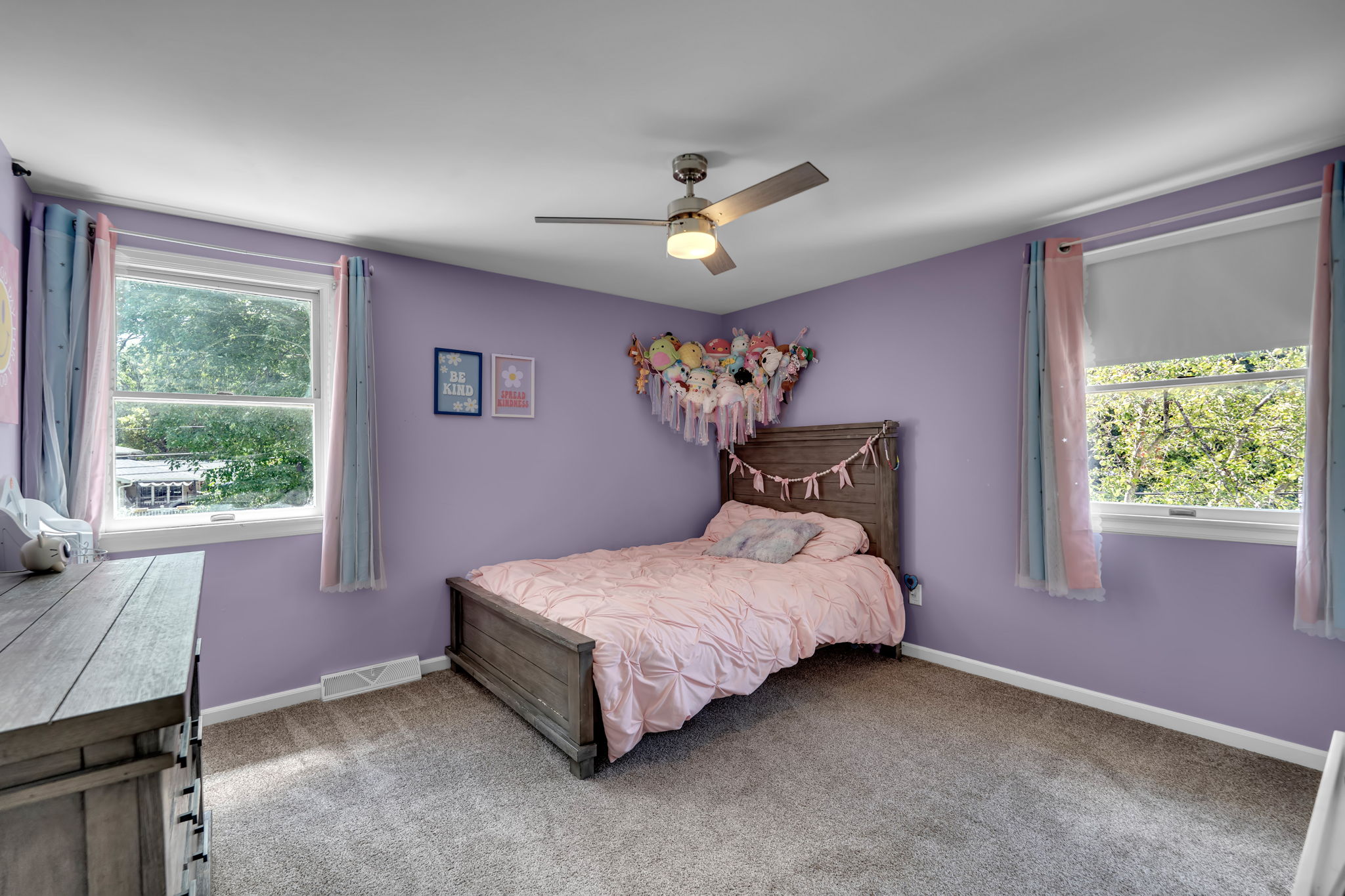  Photo 74