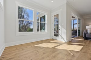 Crop Rd-S1803-013.jpg