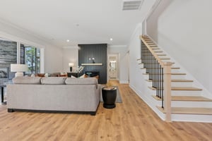 Crop Rd-S1803-015.jpg