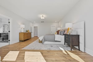 Crop Rd-S1803-057.jpg