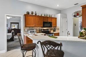 Maplewood Dr-S0705-013.jpg