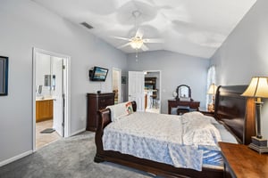 Maplewood Dr-S0705-024.jpg