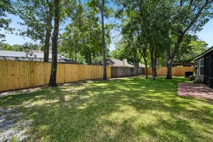 Maplewood Dr-S0705-046.jpg
