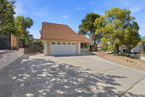002_F8_3694 Lucas Dr