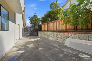038_F8_3694 Lucas Dr