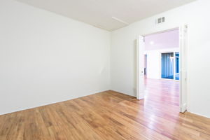  Photo 53
