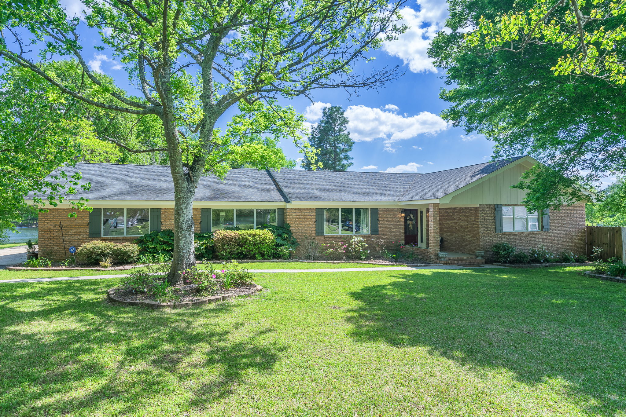 37 Clipper Rd, Hattiesburg, MS 39402 GHub Real Estate Photography
