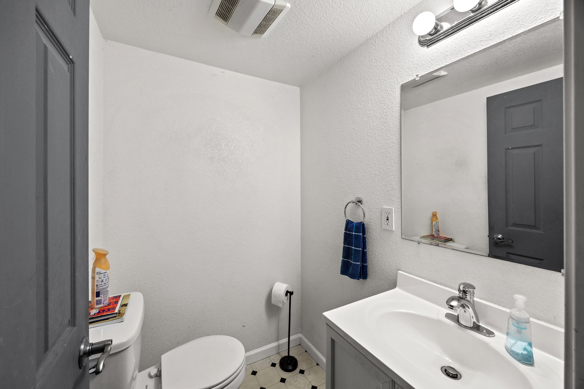  Photo 47