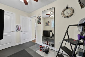  Photo 48