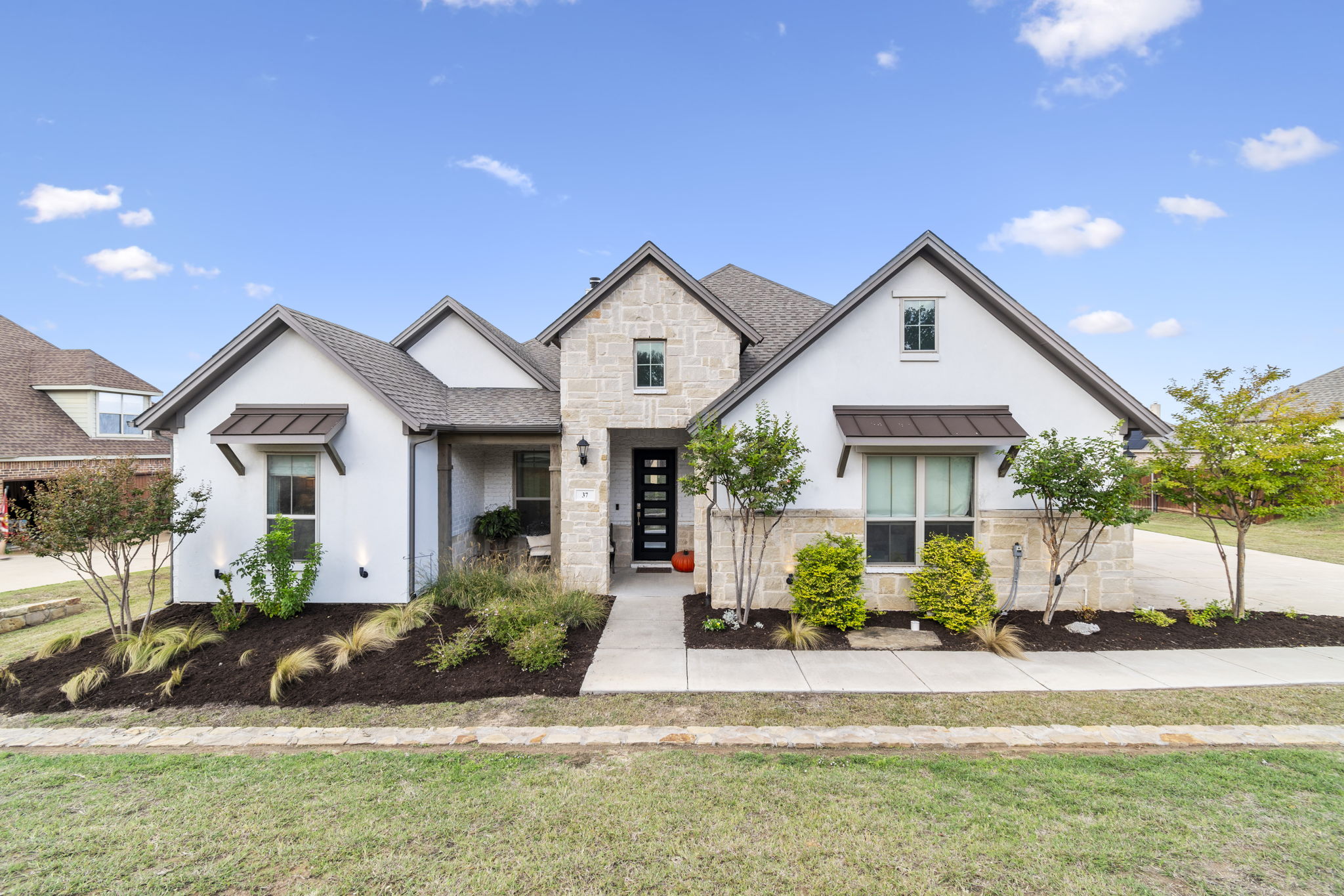 37 Crown Rd, Willow Park, TX 76087 Presented by Landen Miller