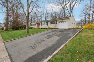 Dale Dr-S0304-002.jpg