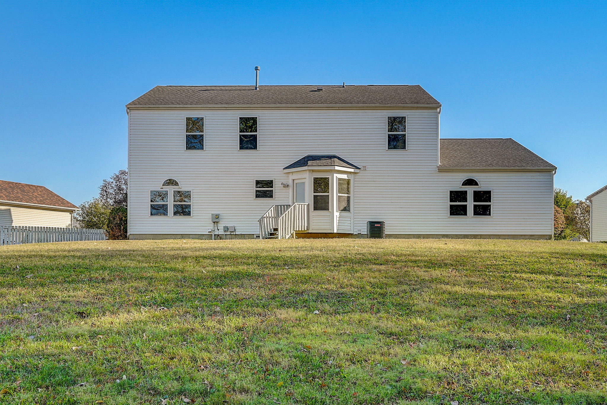Grisby Ln-046