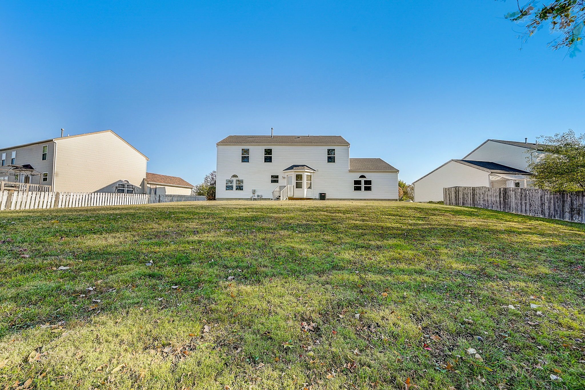 Grisby Ln-045