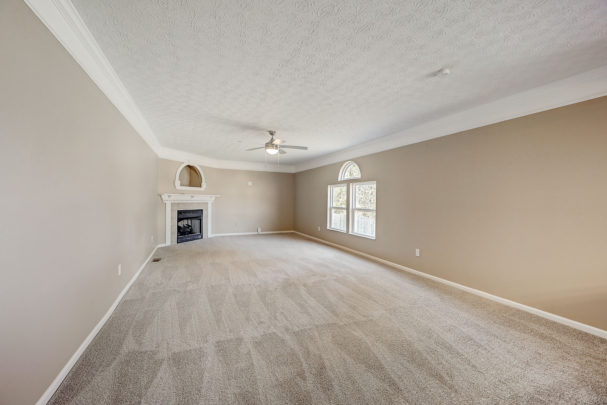 Grisby Ln-013