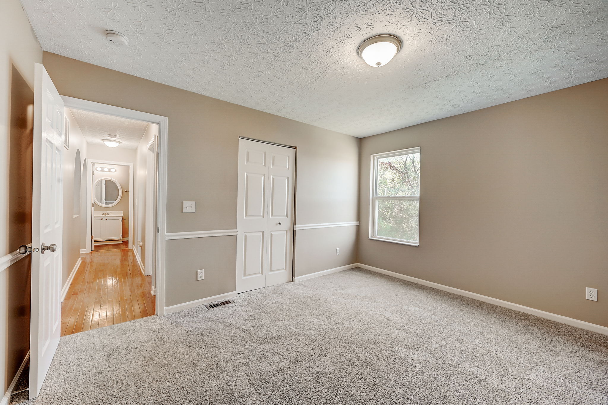 Grisby Ln-032