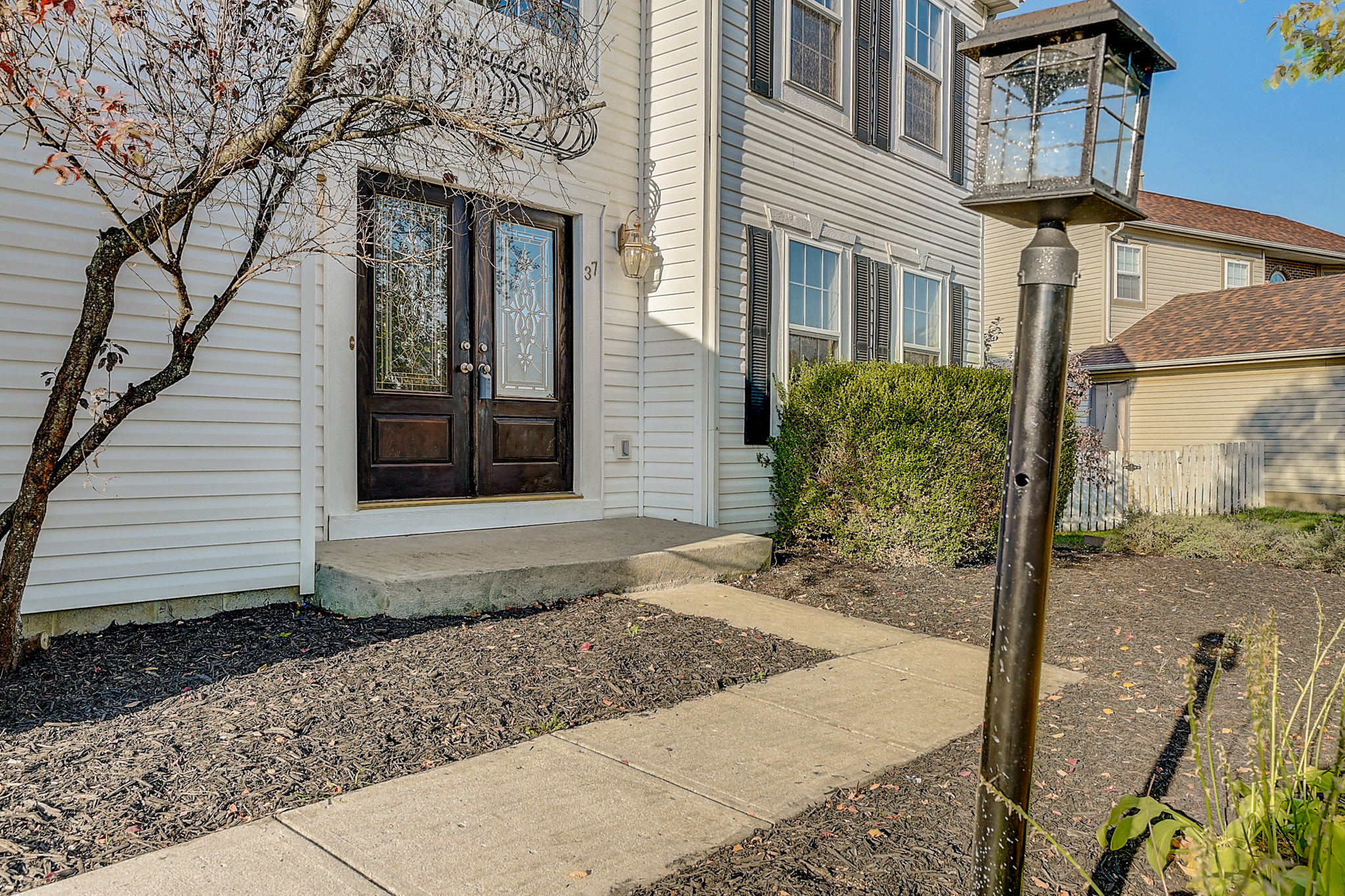 Grisby Ln-007