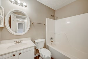Grisby Ln-034
