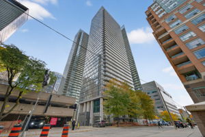 37 Grosvenor St unit 3109, Toronto ON — real estate photography by Amazing Photo Video