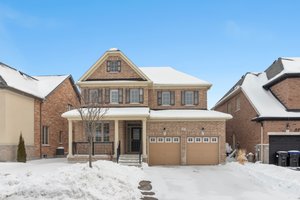 37 Kidd St, Bradford West Gwillimbury ON