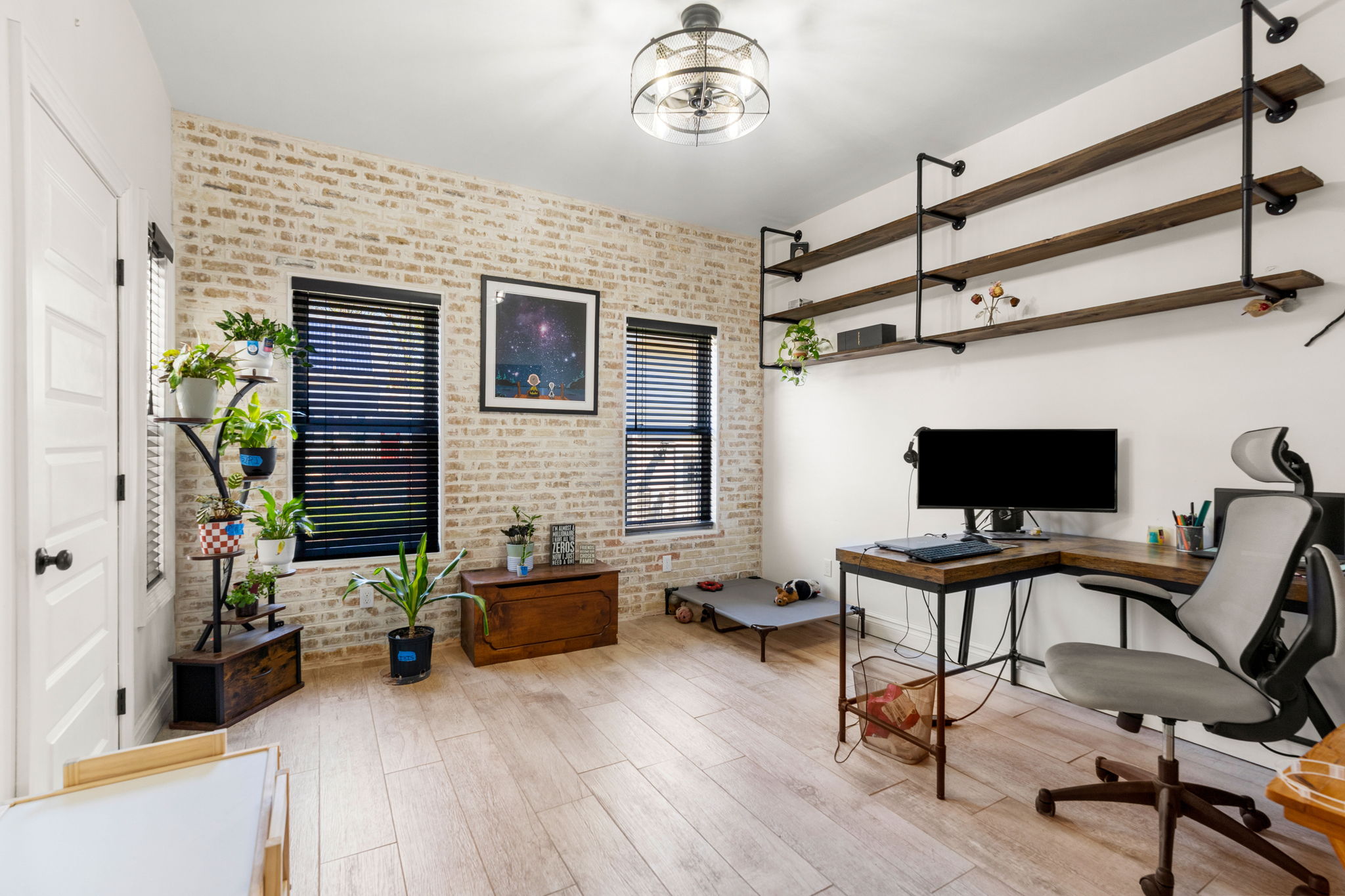 Bedroom/Office