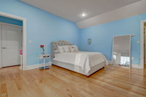  Photo 47