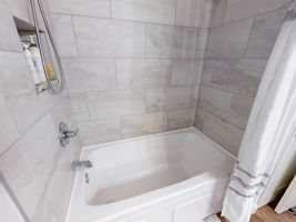  Photo 33