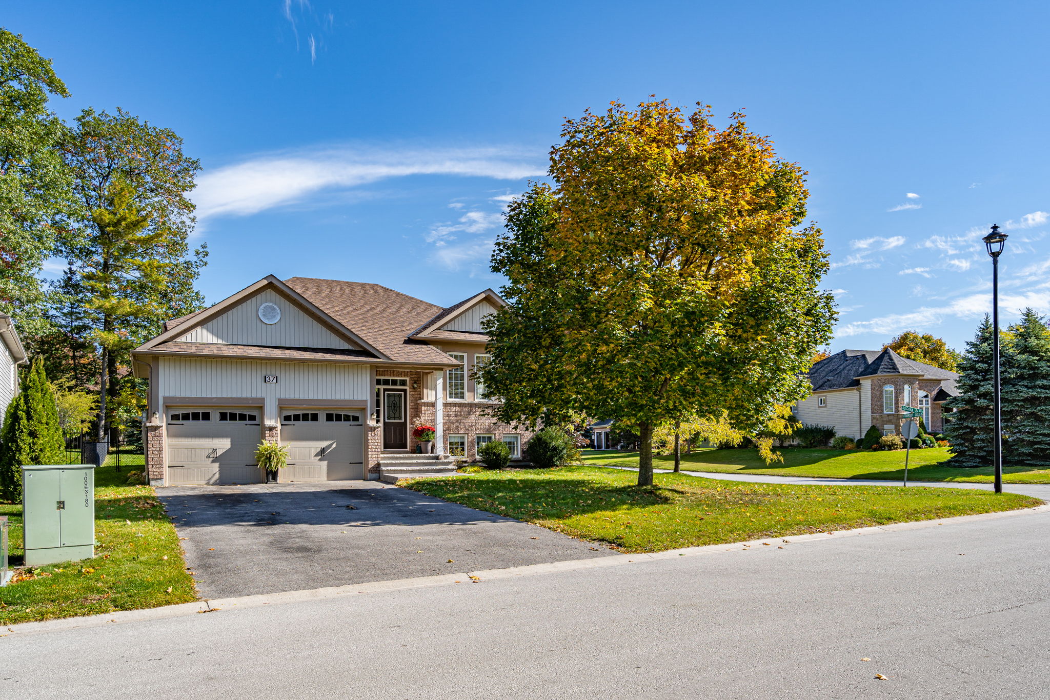  37 Regina Blvd, Wasaga Beach, ON L9Z 1M6, US Photo 4