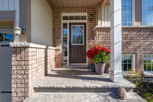  37 Regina Blvd, Wasaga Beach, ON L9Z 1M6, US Photo 5