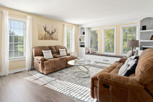  37 Regina Blvd, Wasaga Beach, ON L9Z 1M6, US Photo 13