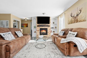  37 Regina Blvd, Wasaga Beach, ON L9Z 1M6, US Photo 12