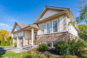  37 Regina Blvd, Wasaga Beach, ON L9Z 1M6, US Photo 1