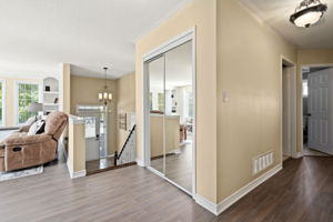  37 Regina Blvd, Wasaga Beach, ON L9Z 1M6, US Photo 14