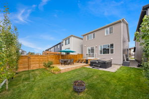 37 Seton Grove SE, Calgary, AB T3M 2L3, Canada Photo 5