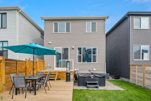 37 Seton Grove SE, Calgary, AB T3M 2L3, Canada Photo 3