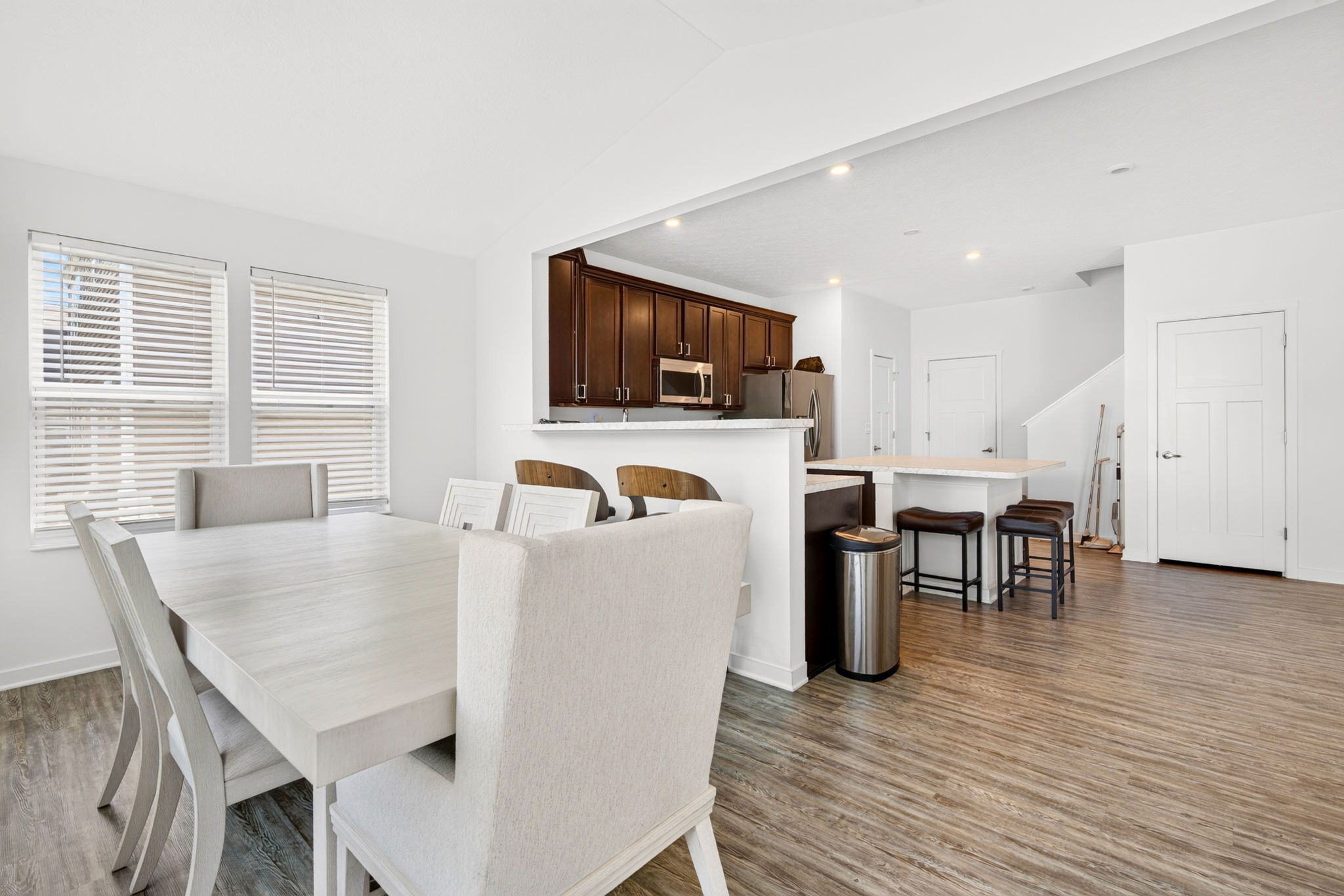 37 Thoreau Dr 45