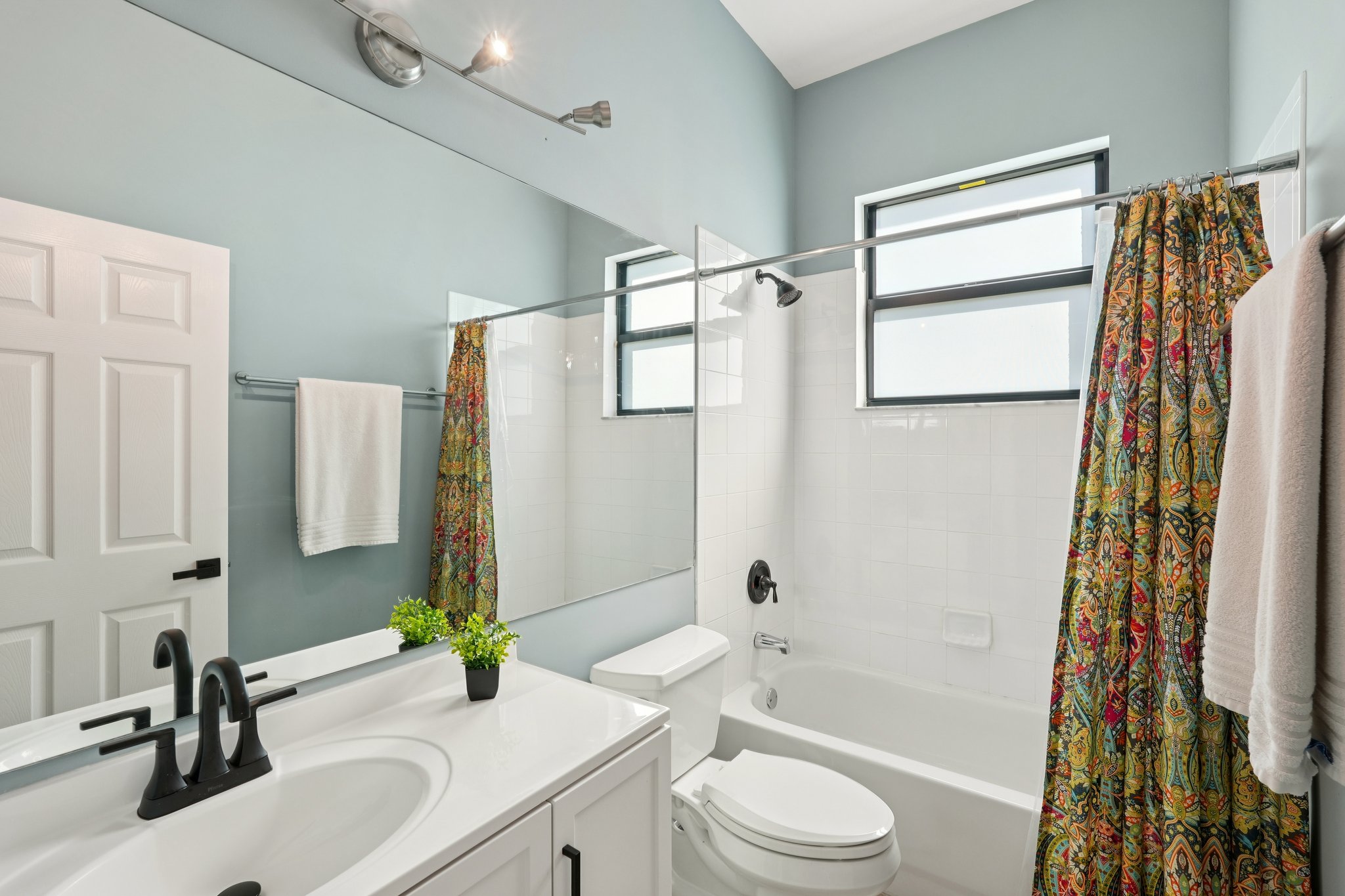 12th Ave-L1802-025.jpg