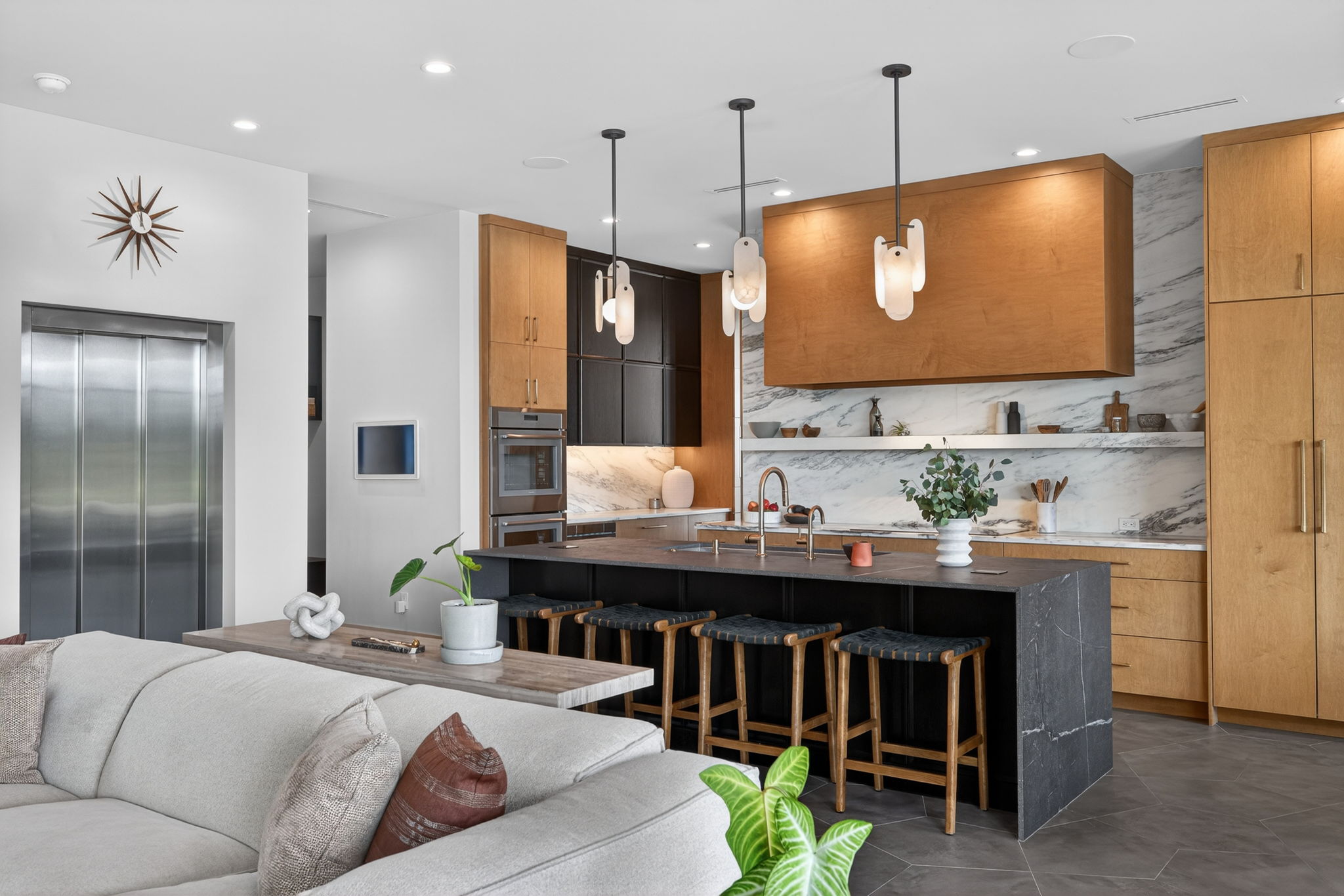 Breakfast Bar 1 of 5