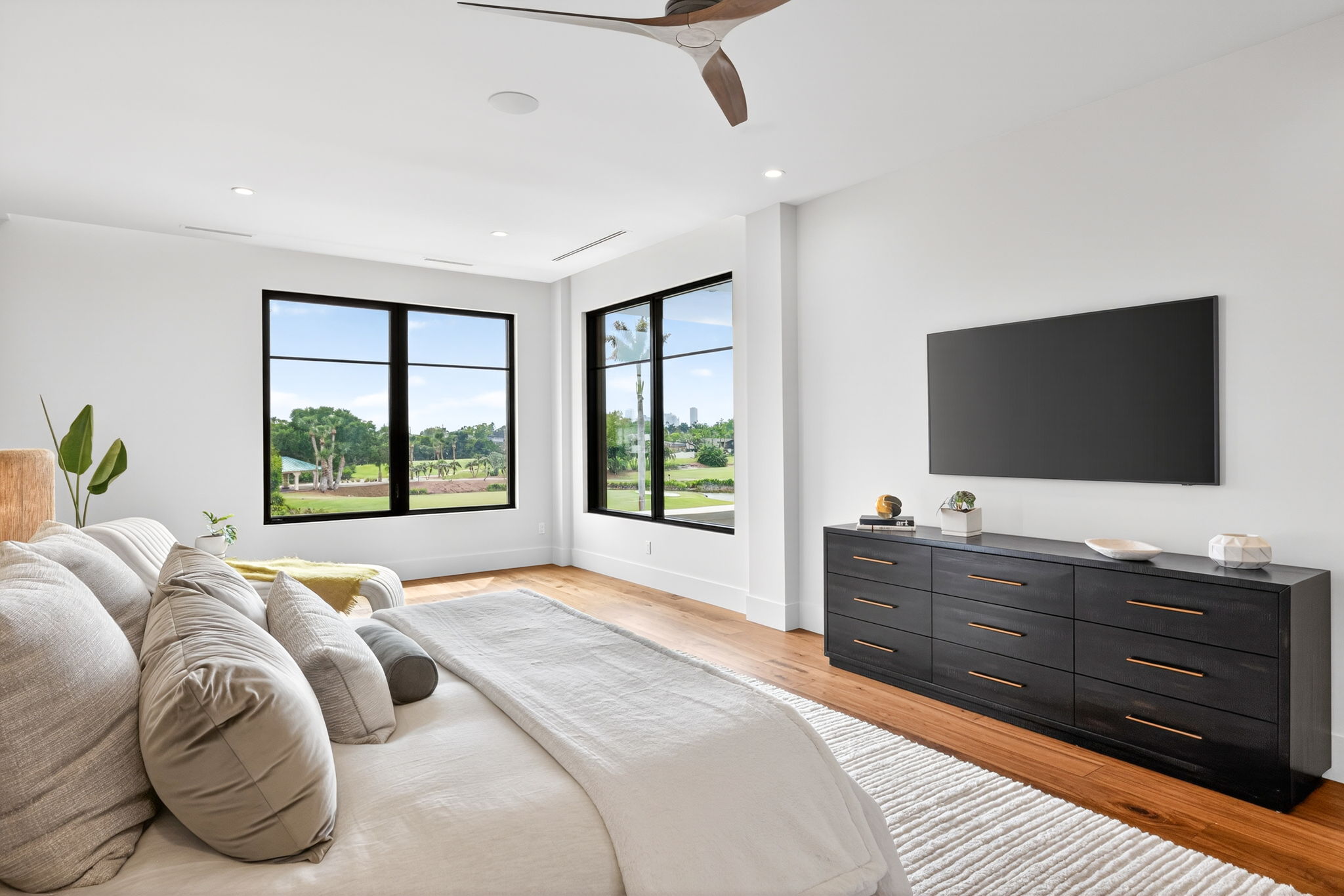 Primary Bedroom 4 of 4