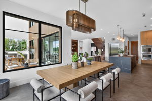 Dining Room 4 of 4