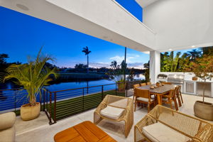 Twilight - Lanai 1 of 2