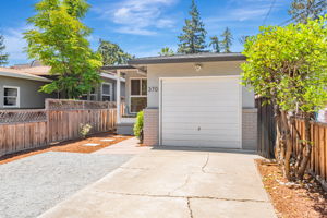 003_370 Beresford Ave