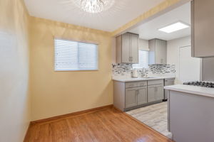014_370 Beresford Ave