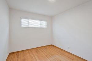 018_370 Beresford Ave