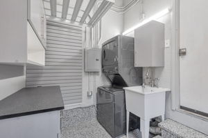 027_370 Beresford Ave