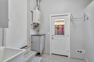 028_370 Beresford Ave