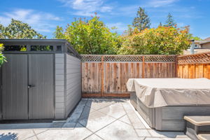 031_370 Beresford Ave