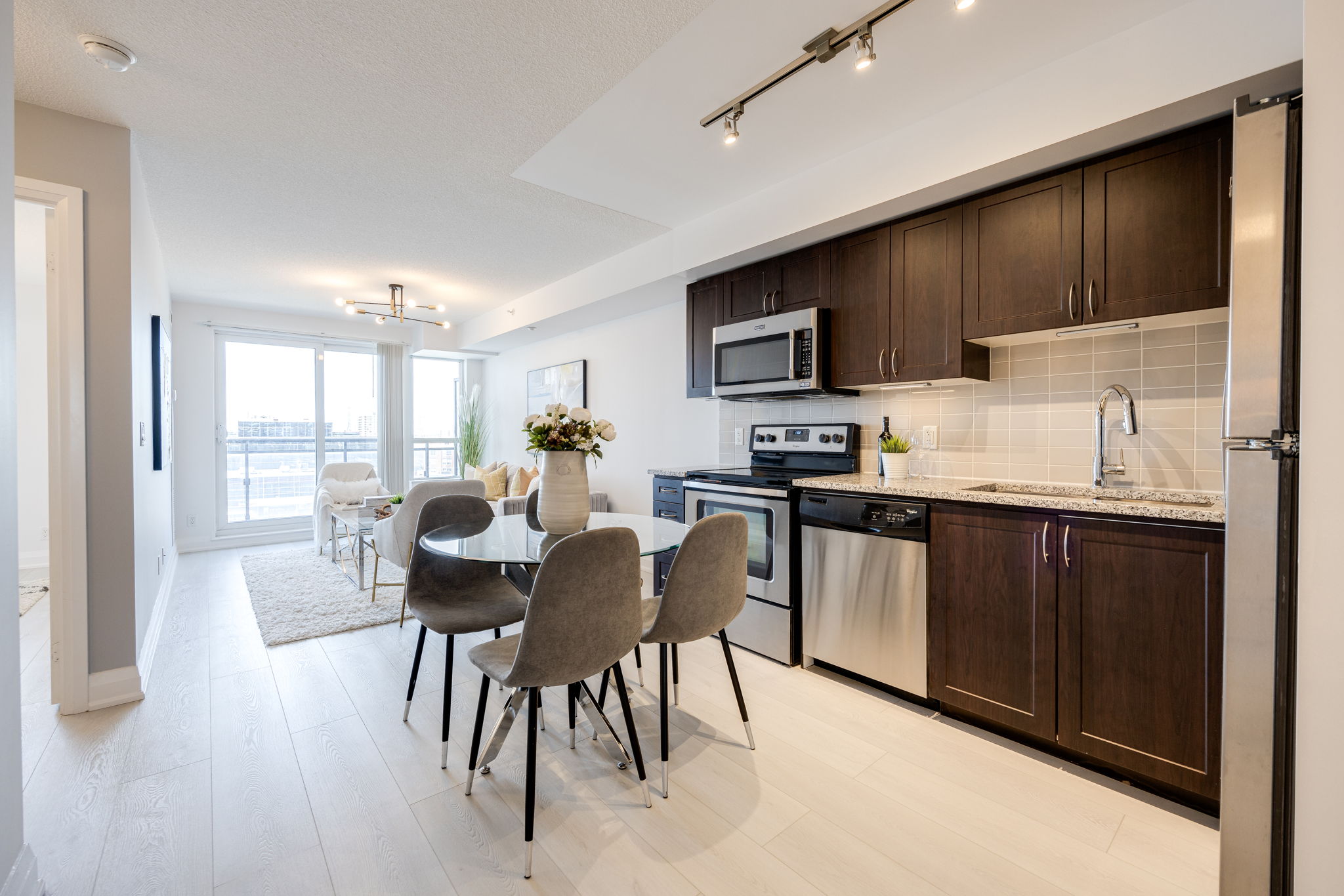 Richmond Hill property showcase — delivered property photograph 7