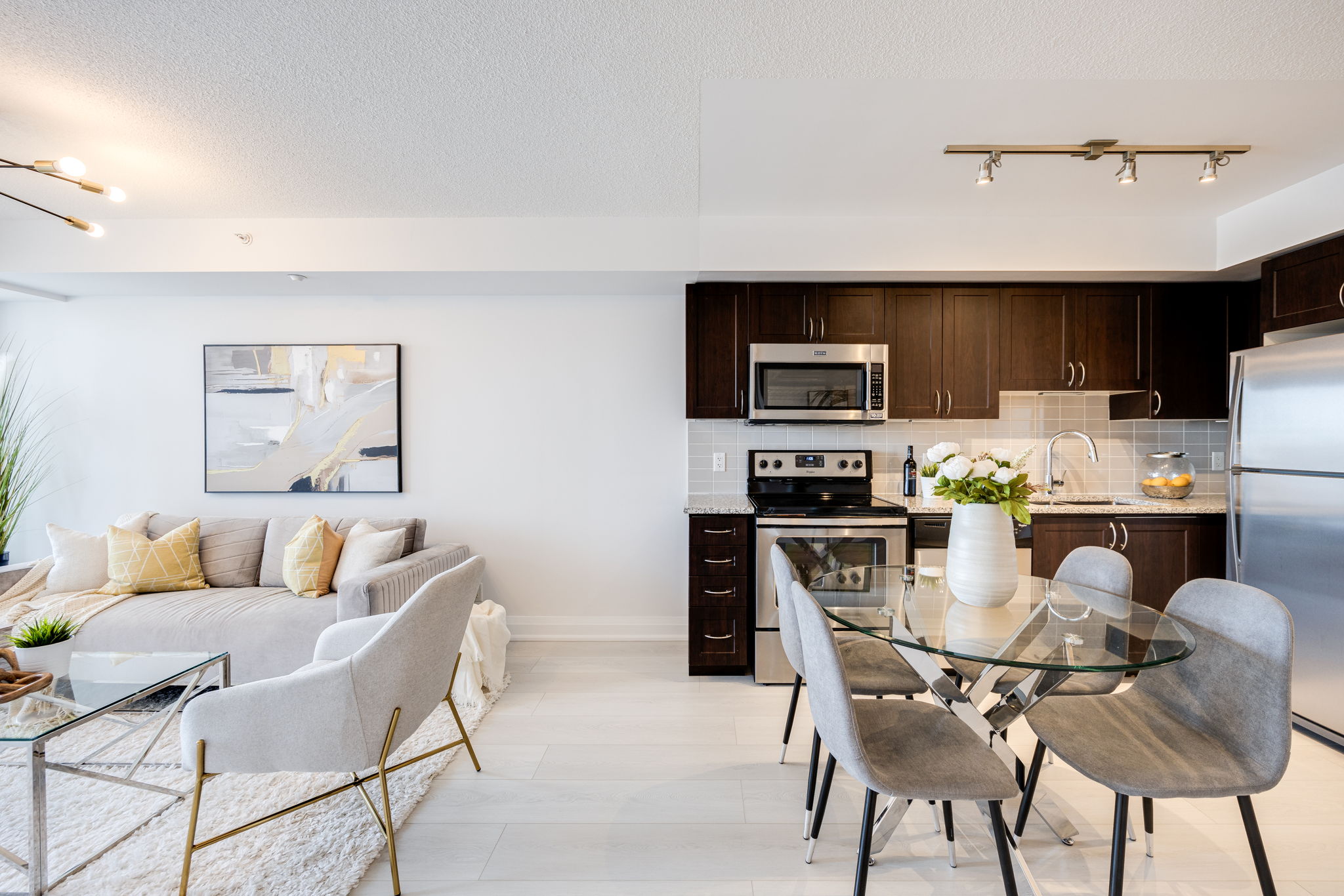 Richmond Hill property showcase — delivered property photograph 21